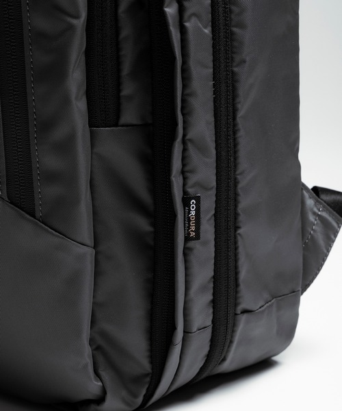 +phenix(プラスフェニックス)の「+phenix(プラスフェニックス) EXPAND BACKPACK 20+ / エクスパンド バックパック(バックパック/リュック・メンズ・グレー/ブラック・ONE SIZE)」の12枚目の写真