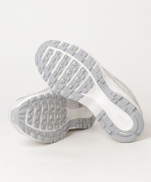 NIKE（ナイキ）の「NIKE WMNS P-6000 SE IF1756-100（スニーカー・メンズ・ホワイト・25cm）」の3枚目の写真