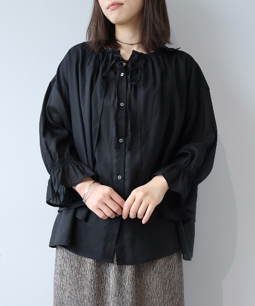 leswel(レスウェル)の「【M/L】【接触冷感/UVカット】リネンブレンドカルゼフライヨークブラウス(シャツ/ブラウス・レディース・ライトグレー/ブラック/カーキ・M/L)」の7枚目の写真
