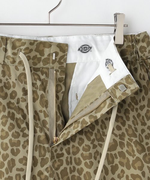 Dickies（ディッキーズ）の「Dickies / ディッキーズ TC TWILL EASY WORK SHORTS（その他パンツ・メンズ・ブラック/キャメル・LARGE/MEDIUM）」の4枚目の写真
