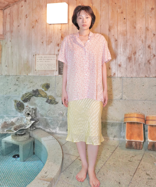 NUUANU（ヌアヌ）の「Risa Shirt_Coral（シャツ/ブラウス・レディース・その他・1/2/3）」の2枚目の写真