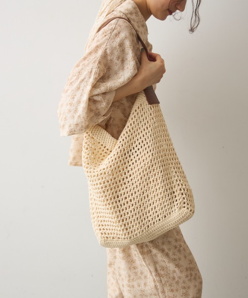 Crisp（クリスプ）の「クロシェショルダーバッグ（ショルダーバッグ・レディース・アイボリー/ベージュ・FREE）」の2枚目の写真