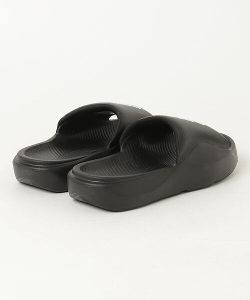 JORDAN BRAND(ジョーダンブランド)の「【別注】ジョーダン ジョーダン フランチャイズ スライド 限定コラボ(スニーカー・メンズ・ブラック×ホワイト・25.0cm/26.0cm/27.0cm/28.0cm/29.0cm/30.0cm)」の2枚目の写真