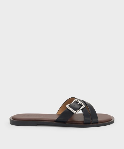 CHARLES & KEITH(チャールズ & キース)の「Anita アニータ クロスオーバースライドサンダル(サンダル・レディース・マルーン/ブラック・24.5cm/23.5cm/23cm/22.5cm/25.5cm/25cm)」の4枚目の写真