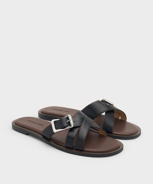CHARLES & KEITH(チャールズ & キース)の「Anita アニータ クロスオーバースライドサンダル(サンダル・レディース・マルーン/ブラック・24.5cm/23.5cm/23cm/22.5cm/25.5cm/25cm)」の5枚目の写真