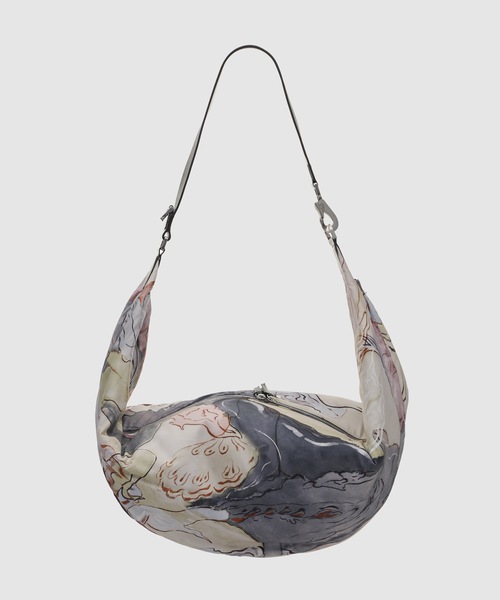 LEMAIRE（ルメール）の「XL QUIVER CLIP BAG（ショルダーバッグ・メンズ・マルチ・ONE SIZE）」の2枚目の写真