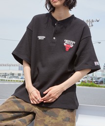 NBA（エヌビーエー）の「NBA/エヌビーエー 別注 ロゴ刺繍 ワッフルヘンリー半袖Tシャツ（Tシャツ/カットソー）」