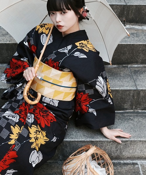 utatane(ウタタネ)の「2026新作 選べる浴衣3点セット ニコアンティークオリジナル(浴衣・レディース・ブラック系1/ブラック系3/ベージュ系2/パープル系1/グレー系1/ブラック系4/ベージュ系1/パープル系2/ブラック系5/パープル系3/グリーン系1/ピンク系1/ブラック系2・FREE)」の2枚目の写真