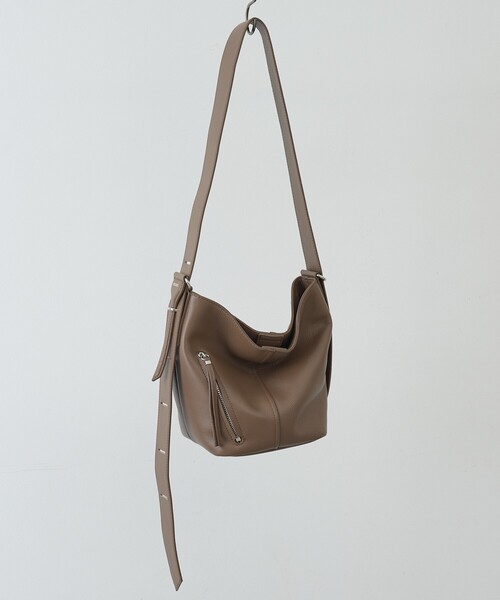 collex(コレックス)の「【WEB限定】【BEAURE/ヴュレ】2WAYショルダーバッグ(ショルダーバッグ・レディース・ブラック/シルバー/モカ・フリー)」の2枚目の写真