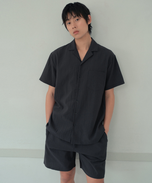 WEDNESDAY OASIS(ウェンズデーオアシス)の「ヨルオープンカラーシャツ_CHARCOAL(WB6SH04)(シャツ/ブラウス・メンズ・チャコール・MEDIUM/LARGE)」の1枚目の写真