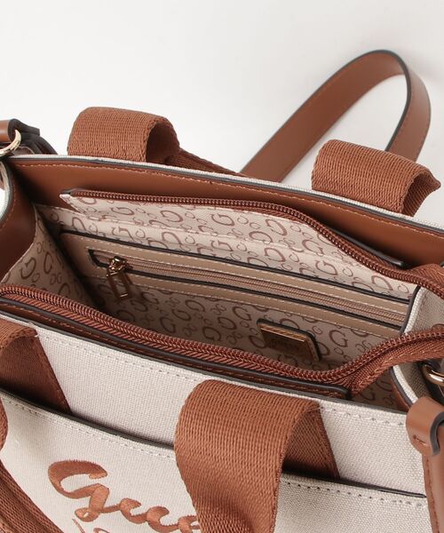 Guess(ゲス)の「JACKIE Mini Tote ミニトート ショルダーバッグ(トートバッグ・レディース・ナチュラル・ONE SIZE)」の3枚目の写真