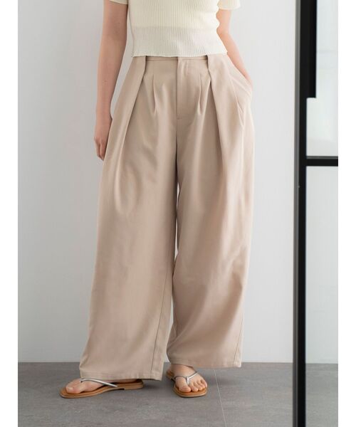 Ungrid(アングリッド)の「ウエストデザインルーズタックパンツ(その他パンツ・レディース・ベージュ/チャコールグレー・FREE)」の8枚目の写真
