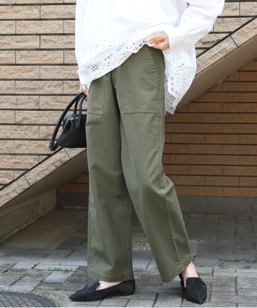 THE SHINZONE(ザ シンゾーン)の「THE SHINZONE/シンゾーン ストレートベイカーパンツ STRAIGHT BAKER PANTS 26AMSPA01(カーゴパンツ・レディース・カーキ・36/34/32)」の1枚目の写真