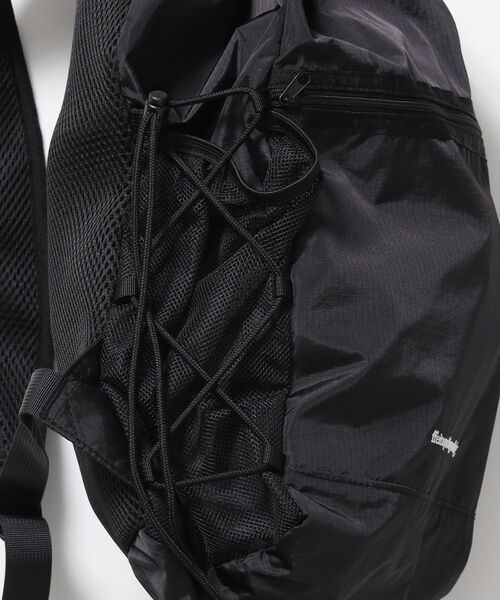 FFEIN（フェイン）の「【FFEIN（フェイン）】撥水加工ナイロンバックパック / リップストック 軽量 ユニセックス リュックサック バックパック メッシュ デイリーバッグ（バックパック/リュック・メンズ・ブラック・FREE）」の11枚目の写真