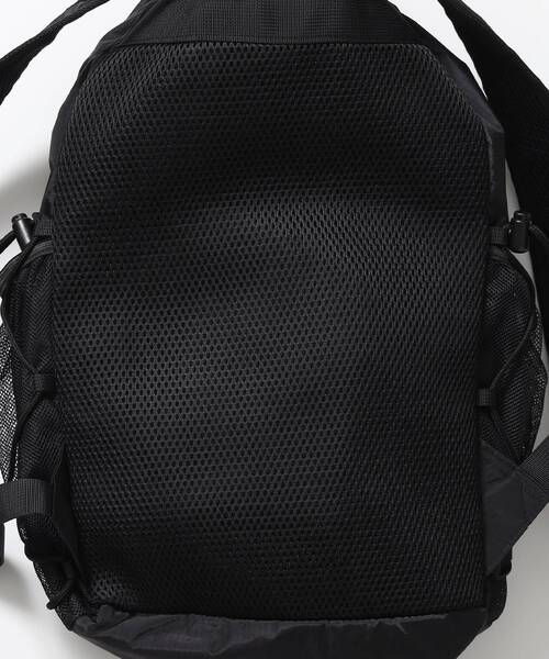 FFEIN（フェイン）の「【FFEIN（フェイン）】撥水加工ナイロンバックパック / リップストック 軽量 ユニセックス リュックサック バックパック メッシュ デイリーバッグ（バックパック/リュック・メンズ・ブラック・FREE）」の3枚目の写真