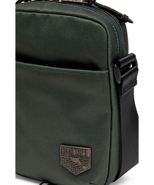 DIESEL(ディーゼル)の「メンズ クロスボディバッグ D-PACK CROSSBODY X(ボディバッグ/ウエストポーチ・メンズ・グリーン系その他・FREE)」の5枚目の写真
