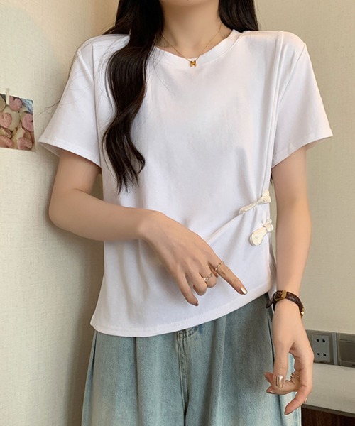 2ly2（トゥーリートゥー）の「サイドリボンカットソー / アシンメトリーデザイン 半袖トップス（Tシャツ/カットソー・レディース・ブラック/ベージュ/ホワイト/ボルドー・FREE）」の7枚目の写真