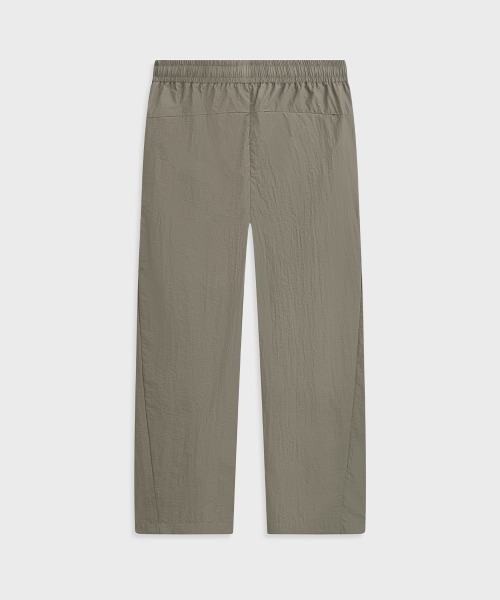 MODE COMMUTER（モードコミューター）の「Crinkle-Finish Woven Straight Trousers（その他パンツ・メンズ・カーキ・SMALL/MEDIUM/LARGE）」の10枚目の写真