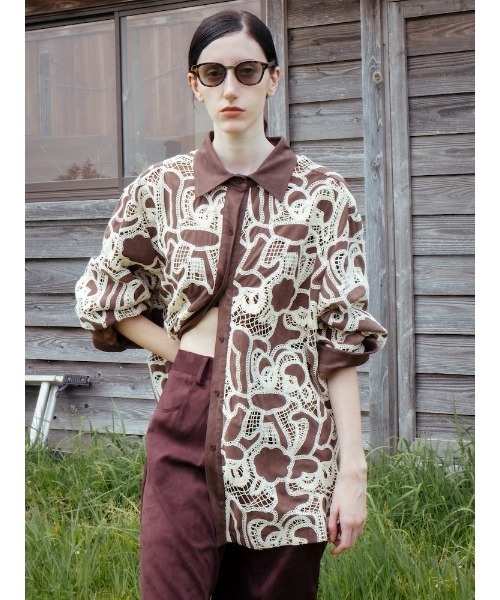 sahara(サハラ)の「【26AW PRE ORDER】Embroidery Suede Shirt Jacket(その他アウター・レディース・ブラウン/ブラック・FREE)」の16枚目の写真