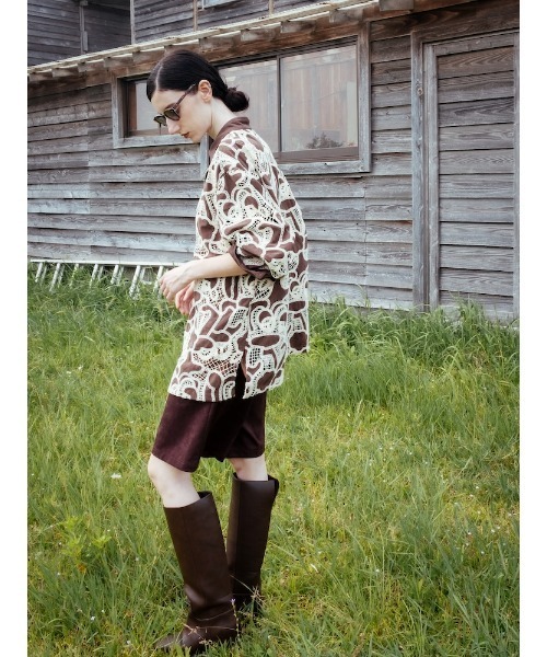 sahara(サハラ)の「【26AW PRE ORDER】Embroidery Suede Shirt Jacket(その他アウター・レディース・ブラウン/ブラック・FREE)」の17枚目の写真