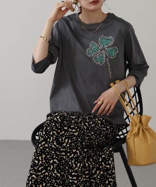BRODIAEA(ブローディア)の「BRODIAEA クローバーモチーフ7分袖Tシャツ(Tシャツ/カットソー・レディース・グレー/ピンク/モスグリーン/ブラック・40)」の12枚目の写真
