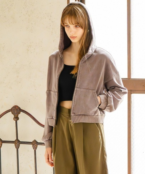 Maison INNESS(メゾンアイネス)の「【ZOZO限定】コットン100%ピグメント加工ショート丈ジップアップパーカー(パーカー・レディース・ブルー系/グレー系/ブラウン系・S-M/L-XL/3L~4L)」の21枚目の写真