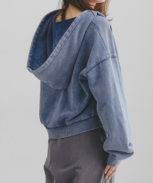 Maison INNESS(メゾンアイネス)の「【ZOZO限定】コットン100%ピグメント加工ショート丈ジップアップパーカー(パーカー・レディース・ブルー系/グレー系/ブラウン系・S-M/L-XL/3L~4L)」の9枚目の写真