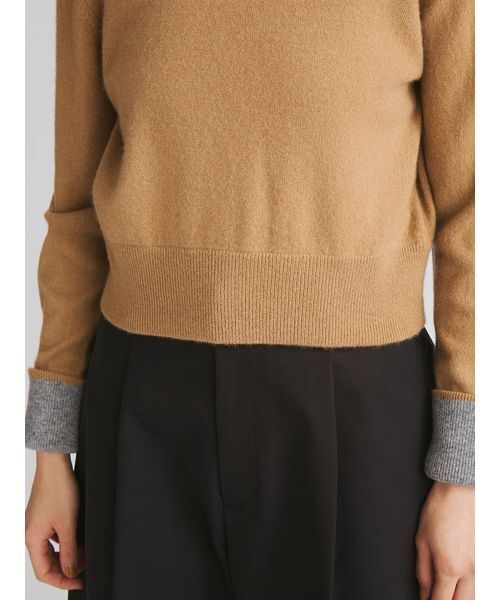 MIESROHE（ミースロエ）の「【洗える】バイカラーカシミアコンパクトニット（ニット/セーター・レディース・イエロー/キャメル/グレー・F）」の11枚目の写真