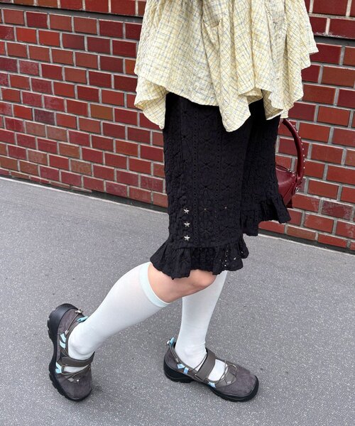 CIAOPANIC(チャオパニック)の「(2サイズ展開)ストレッチレースカプリパンツ/バイカー(その他パンツ・レディース・ミント/オフホワイト/ブラック・0/1)」の1枚目の写真