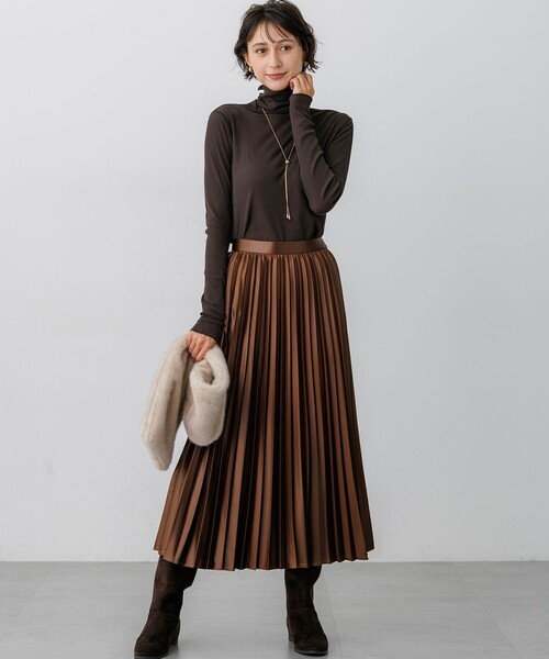 23区 L(ニジュウサンクオオキイサイズ)の「シアーリブ タートルネック カットソー(Tシャツ/カットソー・レディース・ダークブラウン系・46)」の3枚目の写真