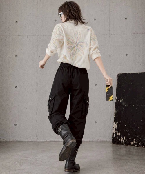 KAMINARI_TOKIO(カミナリトキオ)の「ワイドカーゴイージーパンツ(カーゴパンツ・レディース・ブラック/ベージュ/カーキ・FREE)」の15枚目の写真