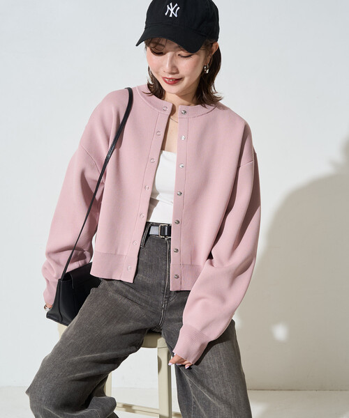 FREAK'S STORE(フリークスストア)の「\累計26,200枚突破/限定展開 <選べる着丈>スナップボタン ニット カーディガン(カーディガン/ボレロ・レディース・ブラック/ベージュ/ネイビー/ブラウン/グレー/レッド/ピンク/グリーン・SMALL/MEDIUM)」の7枚目の写真