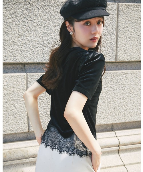 tocco closet（トッコ　クローゼット）の「裾レーストリムストレッチマットベロアプルオーバー（その他トップス・レディース・ブラック/ライトベージュ・M）」の14枚目の写真