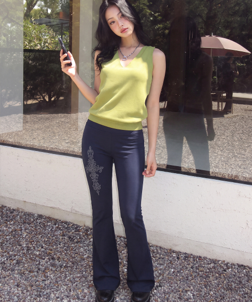 GRAVER（グレーバー）の「レディース SIM CROSS ブーツカットパンツ_2color（スウェットパンツ・レディース・ネイビー/ブラック・FREE）」の3枚目の写真