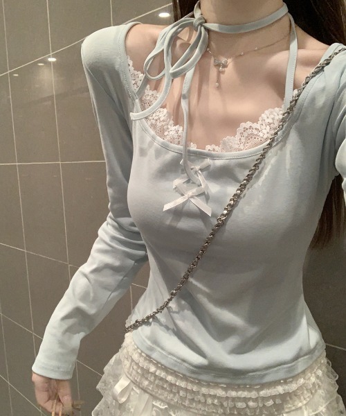 AMAJI(アマジ)の「スクエアネック レース フリル リボン長袖Tシャツ(Tシャツ/カットソー・レディース・ライトブルー/ネイビー・SMALL/MEDIUM/LARGE/X-LARGE)」の1枚目の写真