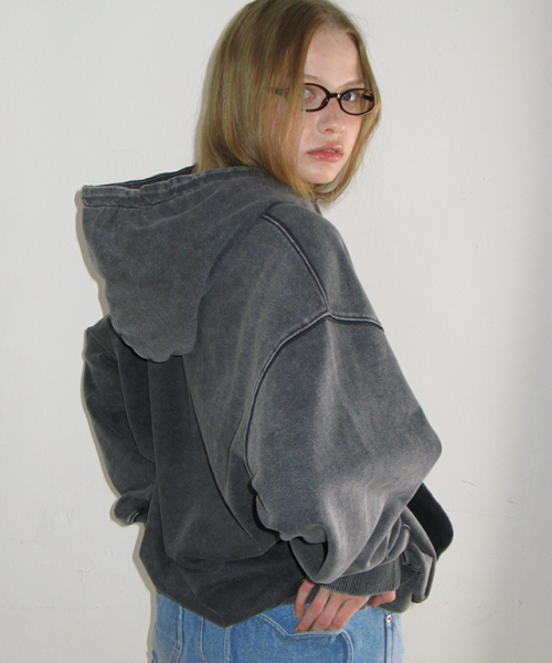RONRON（ロンロン）の「PIGMENT LOGO HOODIE CHARCOAL（パーカー・レディース・その他・FREE）」の5枚目の写真