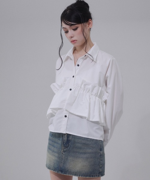 ENVYM（アンビー）の「ボックスフリルシャツ（シャツ/ブラウス・レディース・アイボリー/ホワイト/ブルー/ブルー系その他/ブラウン・FREE）」の12枚目の写真