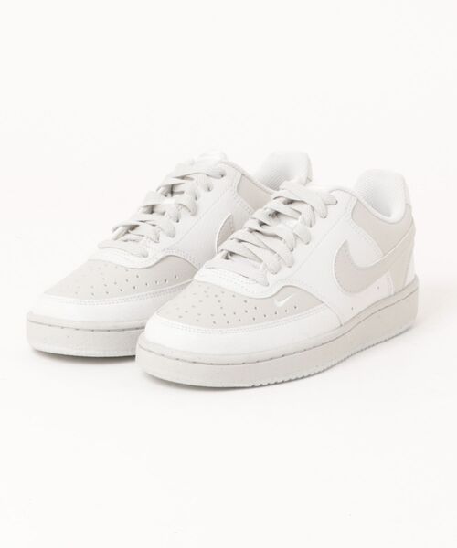 NIKE(ナイキ)の「NIKE ナイキ W COURT VISION LO NN ウィメンズ コート ビジョン LO NN WFV9952 106SMTWHT/LTBON(スニーカー・レディース・ホワイト・25.5cm/25.0cm/24.5cm/24.0cm/23.5cm/23.0cm/28.5cm/28.0cm/27.5cm/27.0cm/26.5cm/26.0cm/29.0cm/22.5cm/22.0cm)」の1枚目の写真