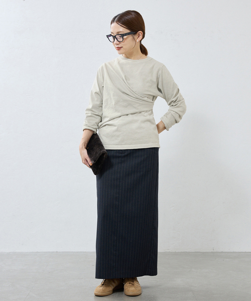 IENA（イエナ）の「ywy/ワイワイ 別注 TUCK DRAPE TOPS EX カットソー TUCK DRP VNTG（Tシャツ/カットソー・レディース・アイボリー/チャコールグレー・FREE）」の16枚目の写真