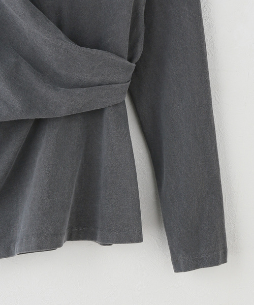 IENA（イエナ）の「ywy/ワイワイ 別注 TUCK DRAPE TOPS EX カットソー TUCK DRP VNTG（Tシャツ/カットソー・レディース・アイボリー/チャコールグレー・FREE）」の21枚目の写真