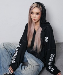 Chaco closet（チャコ クローゼット）の「【BLACKQUEEN】クロスプリント袖ロゴZIPパーカー（パーカー）」