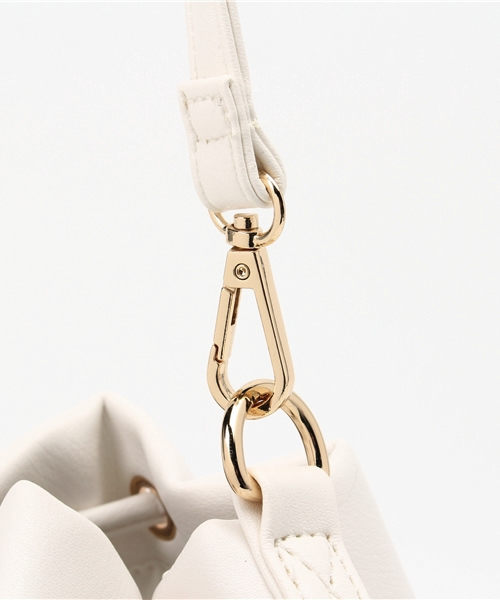 Chico（チコ）の「前ポケット巾着２WAYバッグ（ショルダーバッグ・レディース・ホワイト・FREE）」の4枚目の写真