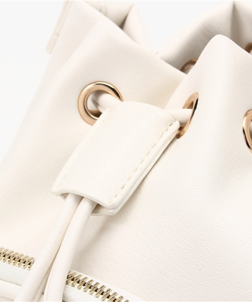 Chico（チコ）の「前ポケット巾着２WAYバッグ（ショルダーバッグ・レディース・ホワイト・FREE）」の5枚目の写真