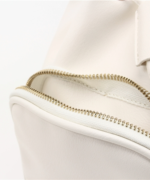 Chico（チコ）の「前ポケット巾着２WAYバッグ（ショルダーバッグ・レディース・ホワイト・FREE）」の6枚目の写真