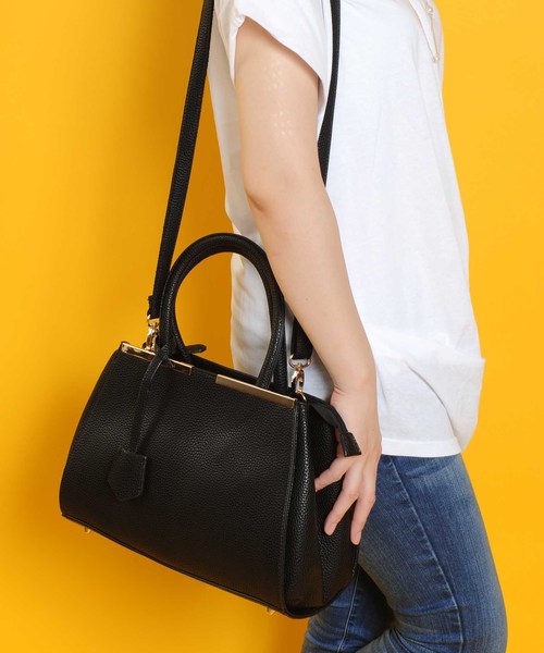 PLAIN CLOTHING（プレーンクロージング）の「ミドルハンドバッグ【PLAIN CLOTHING】（ハンドバッグ・レディース・カーキ/ブラック/バーガンディー/キャメル/モスグリーン・FREE）」の2枚目の写真