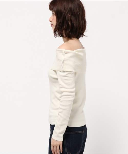 SWINGLE（スウィングル）の「サイドボタンオフショル長袖プルオーバー（Tシャツ/カットソー・レディース・ピンク/ダークブラウン/アイボリー/ブラック・SMALL）」の6枚目の写真