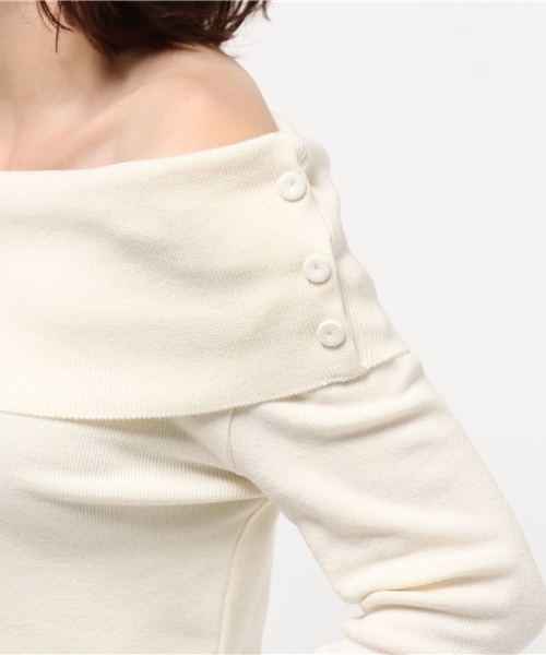 SWINGLE（スウィングル）の「サイドボタンオフショル長袖プルオーバー（Tシャツ/カットソー・レディース・ピンク/ダークブラウン/アイボリー/ブラック・SMALL）」の9枚目の写真