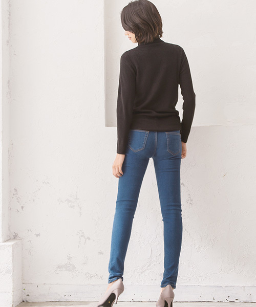 Pierrot（ピエロ）の「あったか裏起毛ストレッチスキニーデニム（デニムパンツ・レディース・ネイビー/ブルー系その他/ブルー系その他2/ブルー/ブラック/グレー/ブラック系その他/グレー系その他/インディゴブルー・L/SS/M/4L/3L/S/LL）」の16枚目の写真