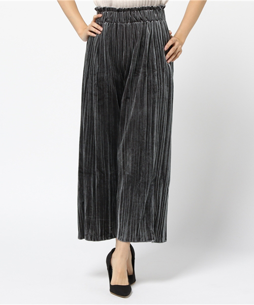 Re:EDIT（リエディ）の「[リエディ]ベロアプリーツワイドパンツ[2016秋冬新作]ボトムス/パンツ/ワイドパンツ・ガウチョパンツ（その他パンツ・レディース・ブラック/カーキ/グレー/ブラウン・MEDIUM）」の2枚目の写真