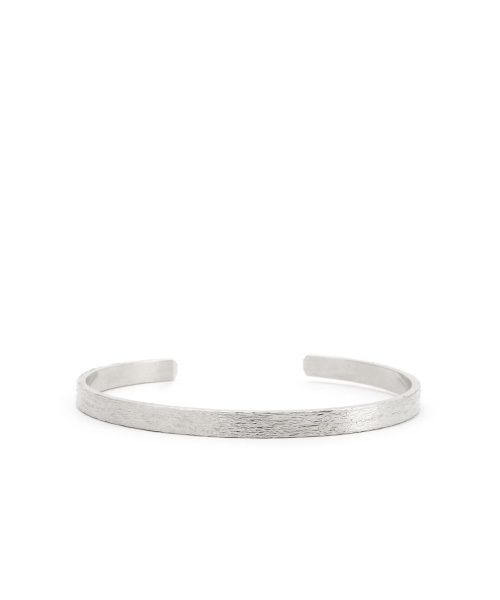queite（ケイト）の「スリムテクスチャーバングル（バングル/リストバンド・レディース・シルバー/ゴールド・FREE）」の2枚目の写真